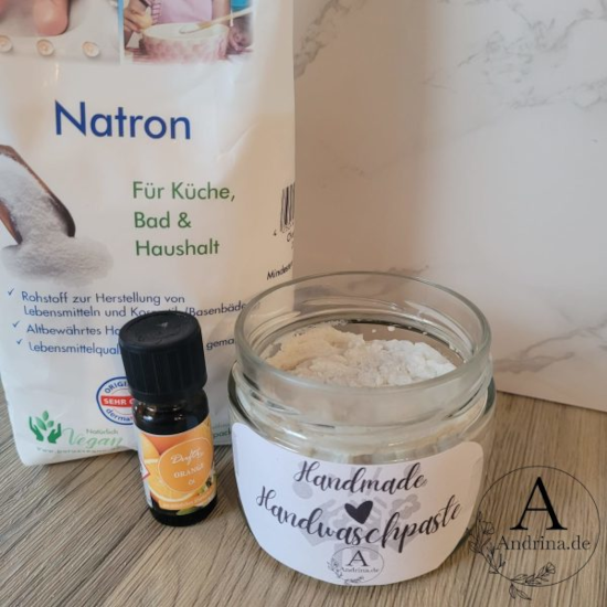 DIY Handwaschpaste mit Natron und Kokosöl